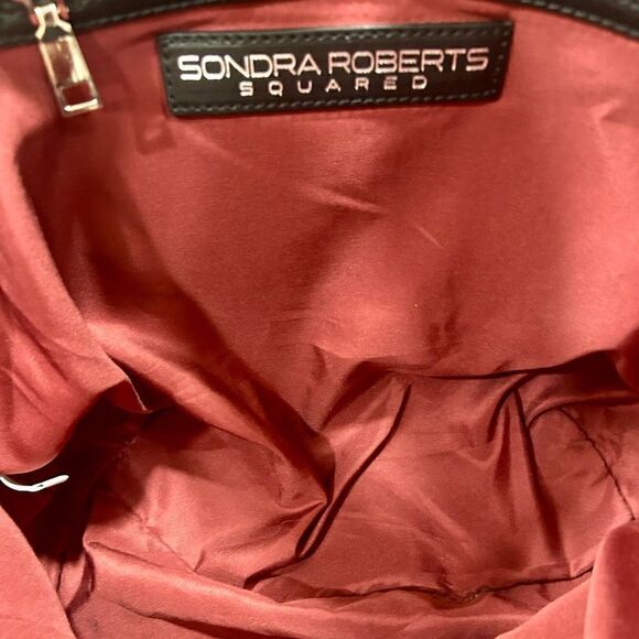 Sondra Roberts Square Large Dark Gray Tote with Black Booties Faux Fur Trim Wine - Picture 13 of 14